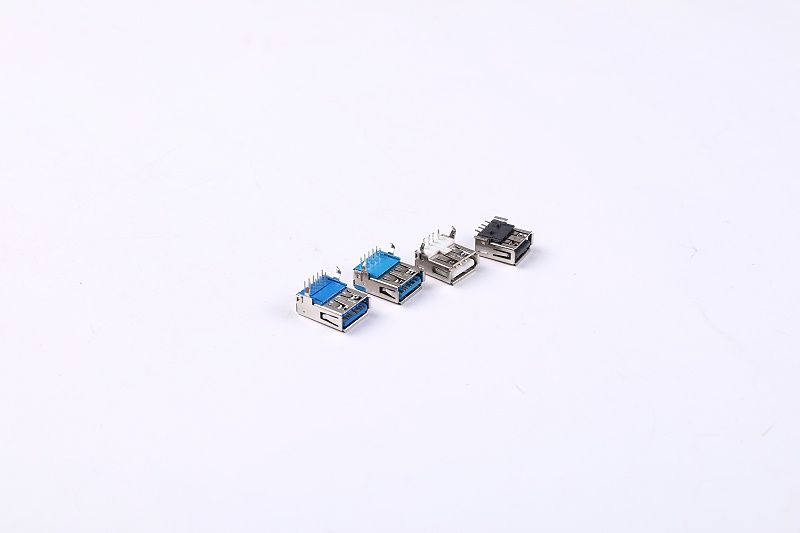 USB连接器